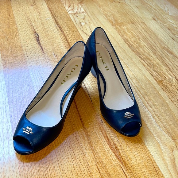 Coach Wedge Heals - Picture 1 of 6